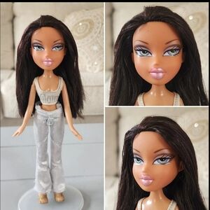 MGA Bratz Brunette 2007 Blue Eyes Tan Skin Brats Exotic Look Beautiful